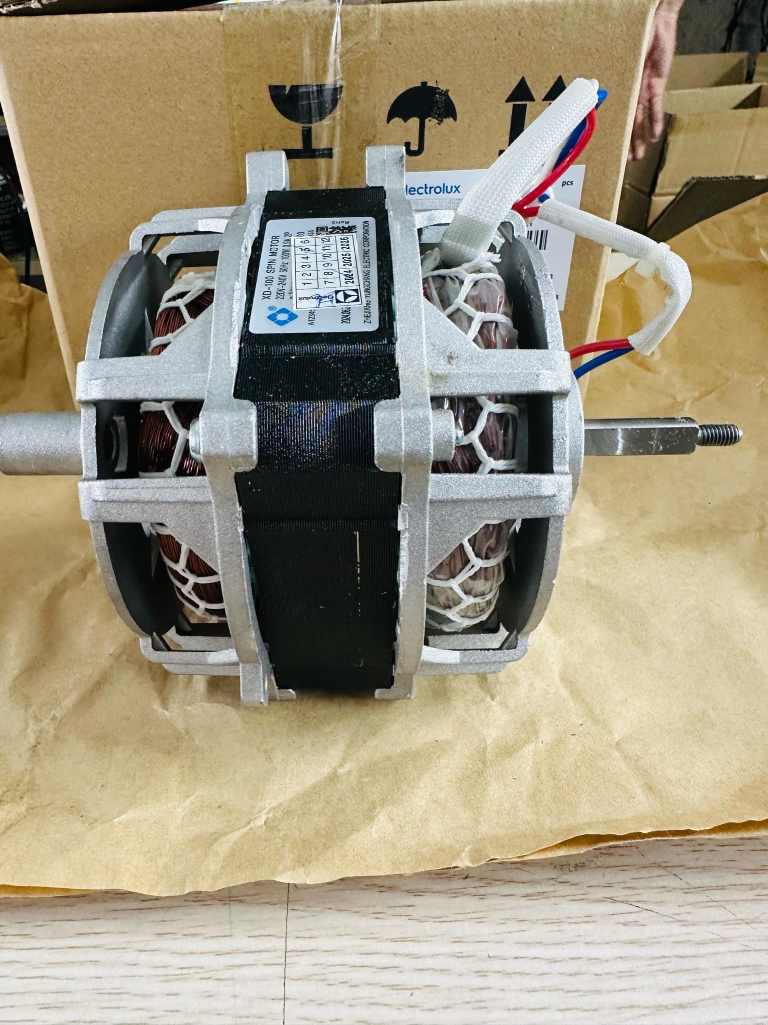 Giá thay động cơ máy sấy Electrolux bao nhiêu