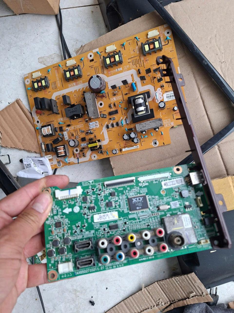 Kỹ thuật thay thế boar mạch tivi panasonic