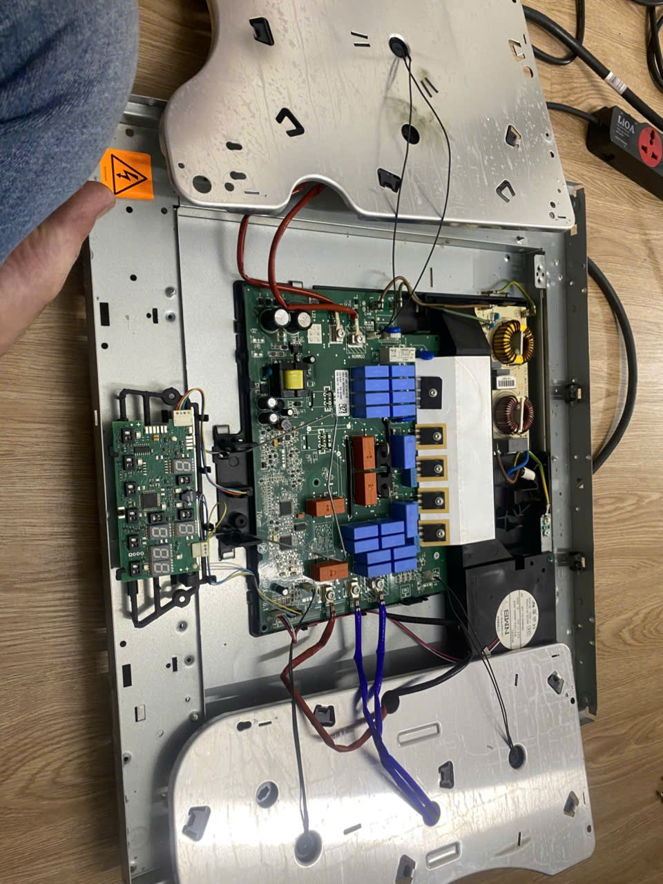 Sửa chữa bếp từ Electrolux uy tín tại nhà