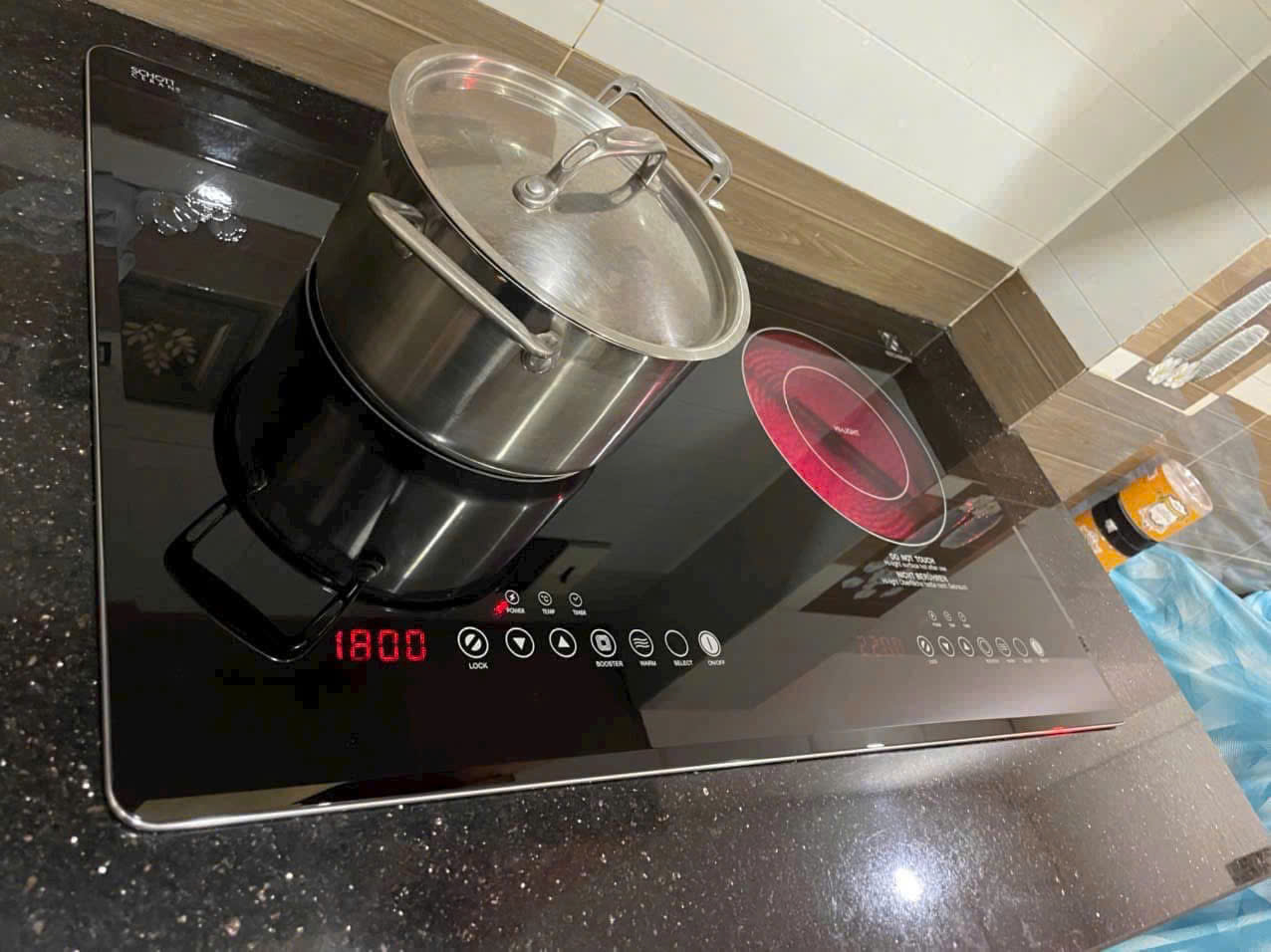 Thay mặt kính bếp từ kitchmate nhanh chóng chính hãng và chuyên nghiệp